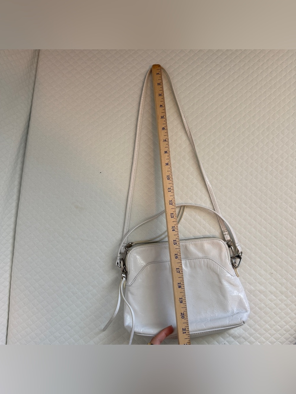 HOBO The Original White Leather Crossbody Or Shoulder Bag Minimalist Chic Boho - Picture 4 of 15